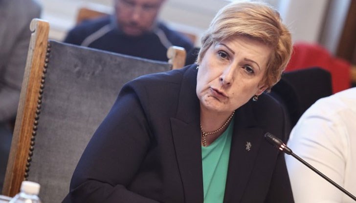 Костадинов предаде България заради личното си его, заявява депутатката, отцепила се от парламентарната група на "Възраждане"