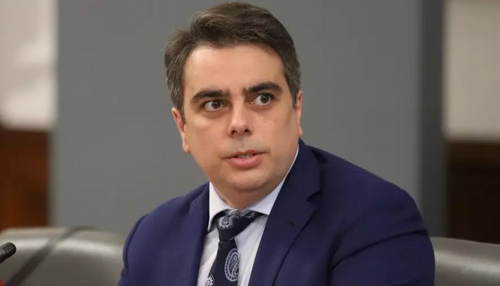 Асен Василев нарече действията на опозицията цинични