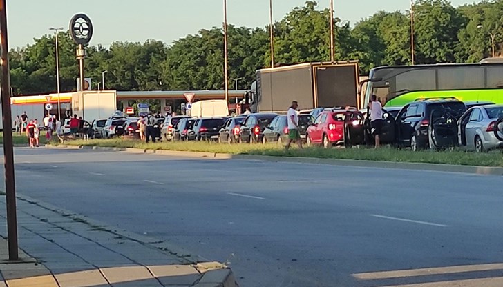 Ползвайте алтернативни маршрути, призовават потърпевшите