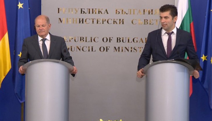 Германският канцлер Олаф Шолц е на първата си визита в България