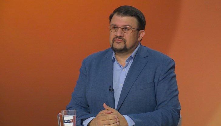 "За първи път затворихме частната граница, която работи от години, без никакъв проблем. Законът за КПКОНПИ е внесен, милиардите, които са раздавани всяка година - за пръв път ги проверяваме", заяви Ананиев "За първи път затворихме частната граница, която работи от години, без никакъв проблем. Законът за КПКОНПИ е внесен, милиардите, които са раздавани всяка година - за пръв път ги проверяваме", заяви Ананиев