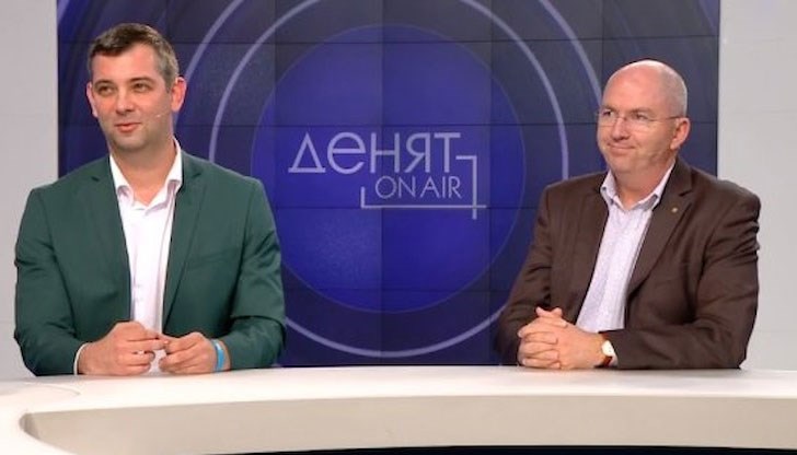 Кой какво печели при гласуването - коментар на Димитър Делчев и Румен Йончев Кой какво печели при гласуването - коментар на Димитър Делчев и Румен Йончев