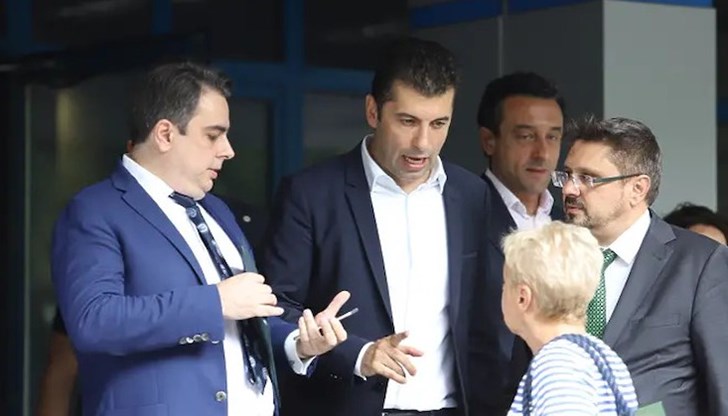 Атанас Михнев: Вървим в посока на това да осигурим пълно мнозинство Атанас Михнев: Вървим в посока на това да осигурим пълно мнозинство