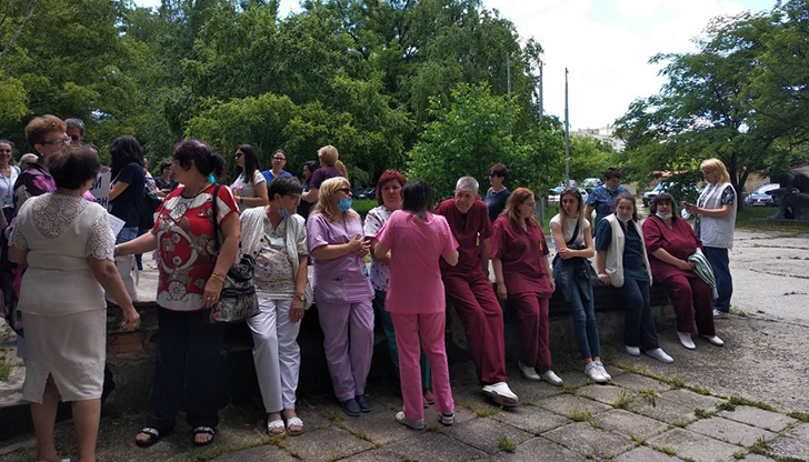 Здравните работници са готови да подадат заявления за напусканеМедицински сестри