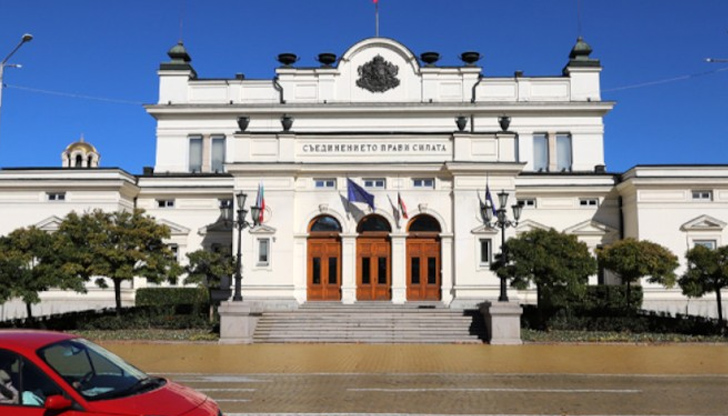 Единствената точка в дневния ред на депутатите е проектът на