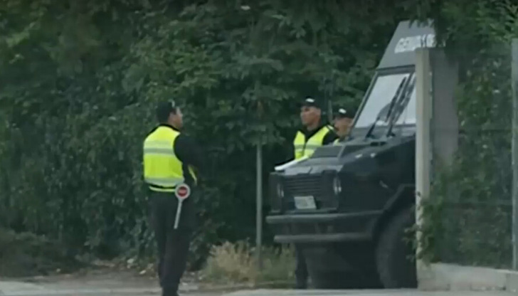 Нападателите над полицейските служители в района на Самоков са привлечени