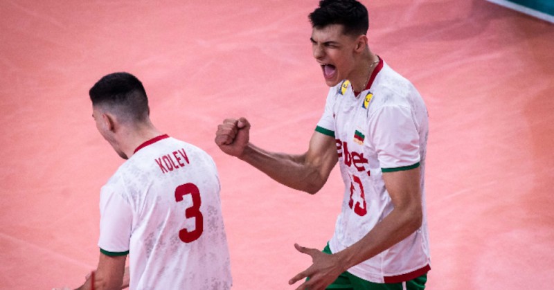 Убедително 3:0 в "Арена Армеец" и много настроение в играта