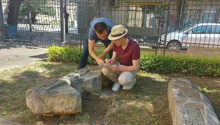 Проектът е свързан с нов прочит на всички латински и