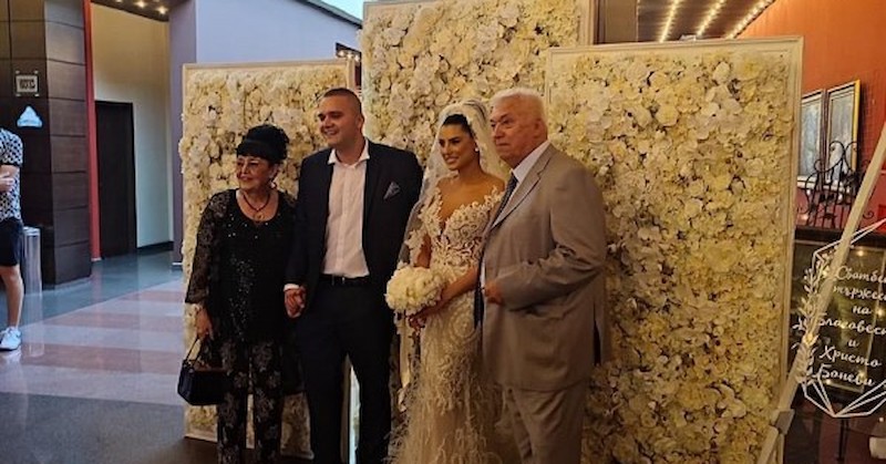 Бъдещите лекари Христо Бонев Младши и Благовеста Джилянова се венчаха