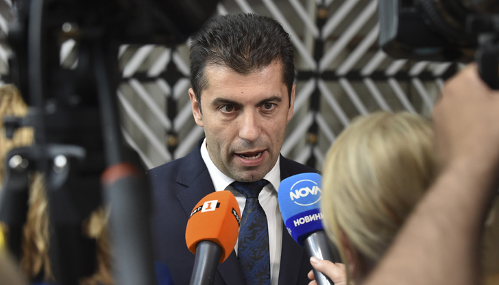 Премиерът Кирил Петков потвърди, че решението на въпроса за Република