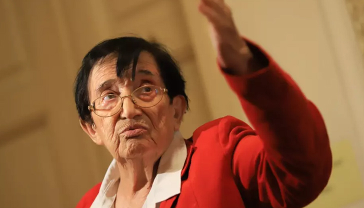 Направо съм щастлива, че не съм в този парламентНикола Минчев