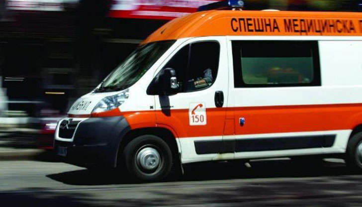 35-годишна жена роди в линейка, която я превозваше от село