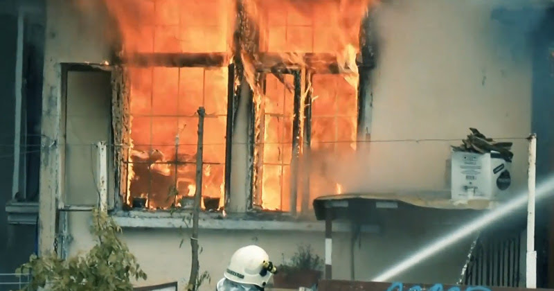 Пожар в къща на булевард "Придунавски" в Русе е вдигнал