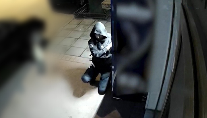 В Първо РУ разследват сигнал за посегателство от кафеавтомат в