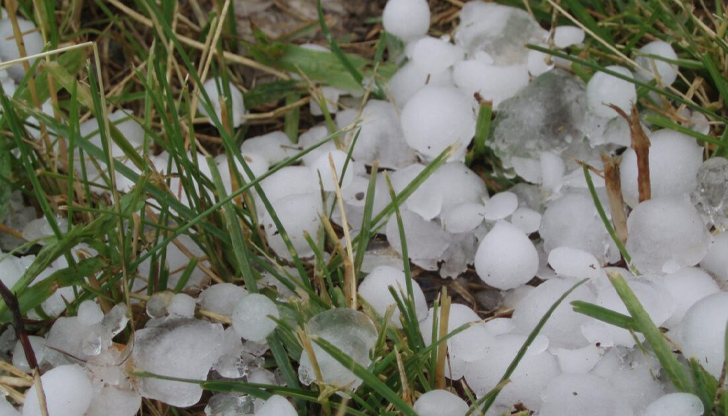 През следващите два дни в неустойчива въздушна маса ще бъде
