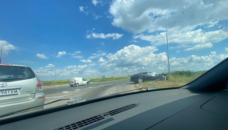 Двама са леко ранени при пътни инциденти вчера в РусеНа