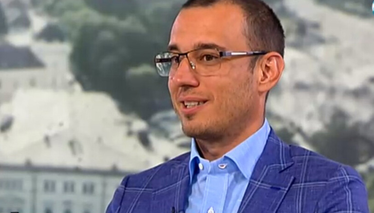 Той е един от основателите на академия "Телерик""Откакто се гласува