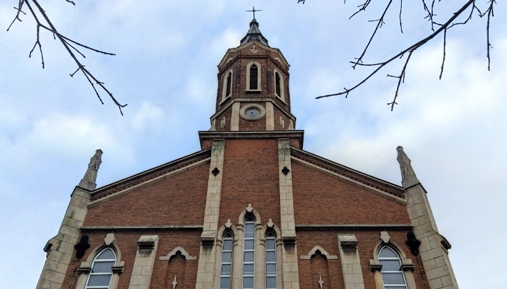 Свети Павел от Кръста&ldquo; е римокатолически храм в град Русе