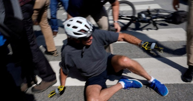 Президентът на САЩ Джо Байдън претърпя инцидент по време на