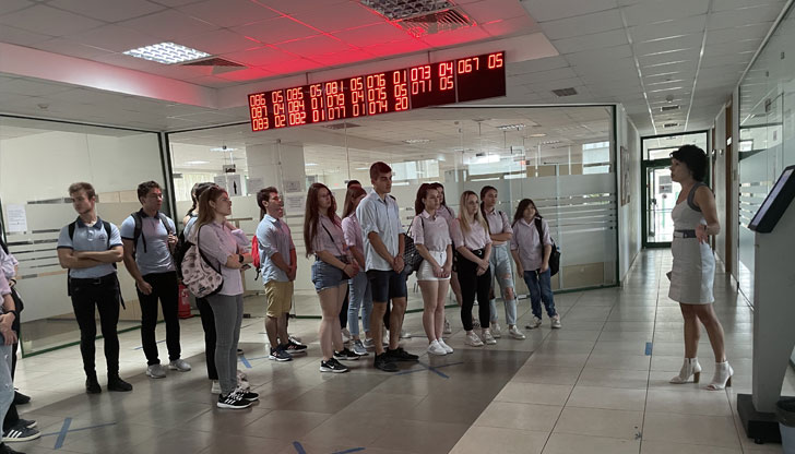 Вече сме по-наясно с данъчната система и данъчната администрацияСлед толкова