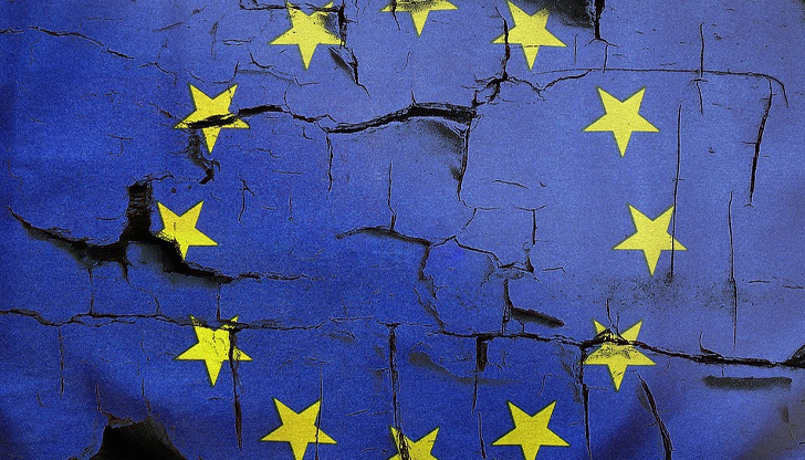 Икономиката, съдебната система и другите институции на тези страни не