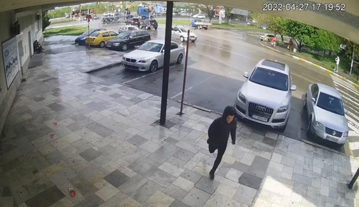 Полицията издирва лицето за криминално престъпление в град ВрацаОДМВР -