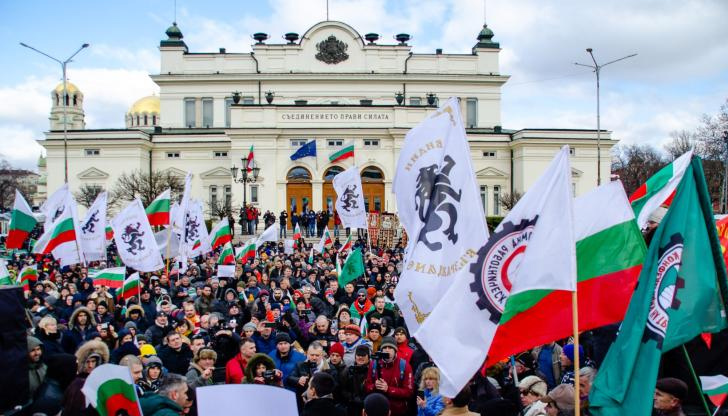 Опитва ли се &ldquo;Възраждане&rdquo; да запали гражданска война?През последните седмици