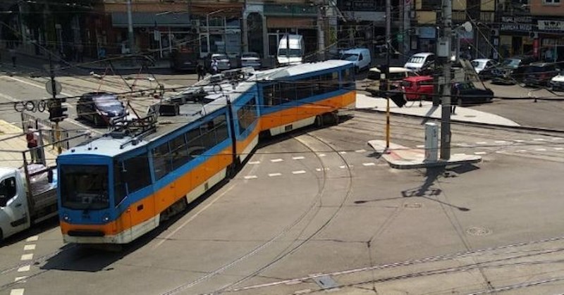 Най-вероятната причина е проблем в автоматиката на стрелката, която не