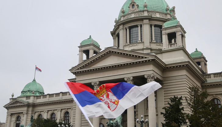 700 000 работещи получават минимална заплата от около 35 000