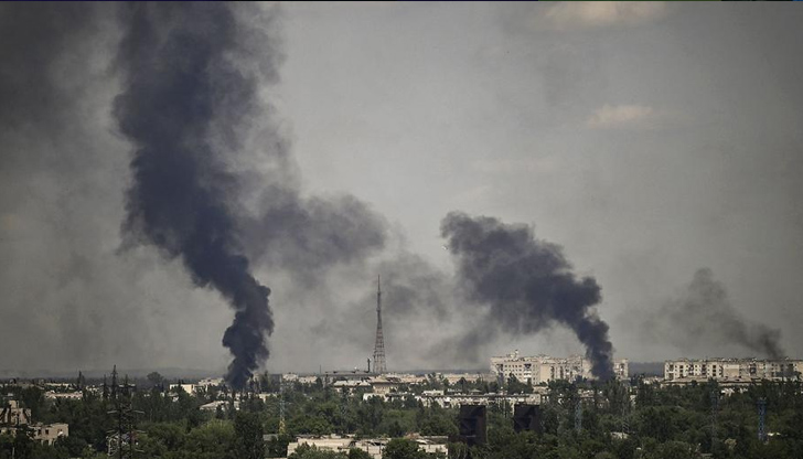 Русия е прекъснала един от пътищата за отстъпление от градаРуски