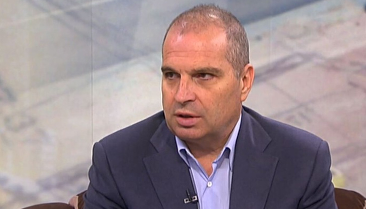 Тръгвам си с високо вдигната глава, заяви той&bdquo;Не съм пипнал