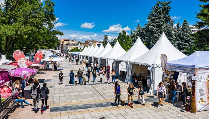 Над 120 обекта, представящи различни занаяти от цяла България, предизвикат