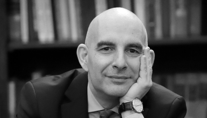 Публикуваме коментар на Петър Волгин пред за политиците в България:"Много