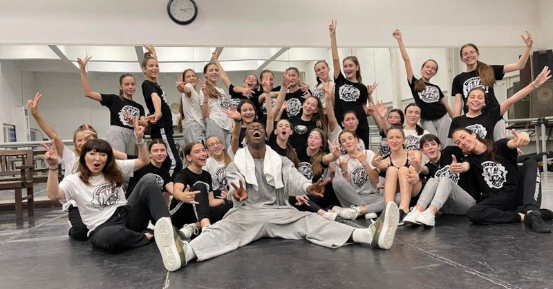 Хип-хоп звездата Реми Тоин гостува на танцьорите от Формация за