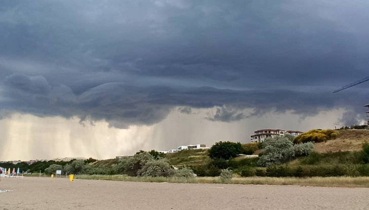 Атмосферното налягане е близко до средното за месеца и ще