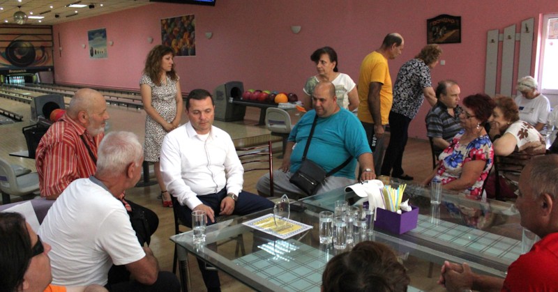 Пенчо Милков поздрави представителите ѝ в РусеПенчо Милков поздрави представителите