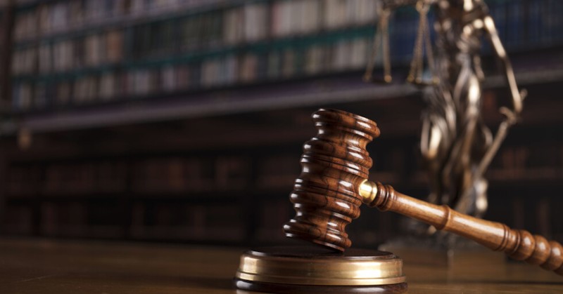 Районният съд в Самоков остави в ареста Иво Петров, единият