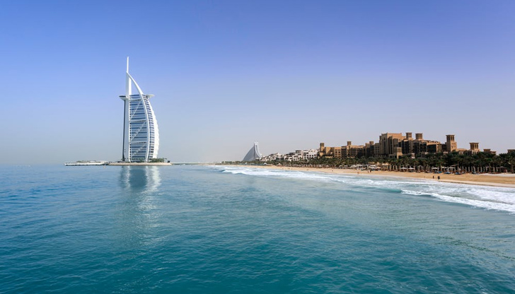 При споменаването на Дубай, повечето си представят неговата бляскава страна,