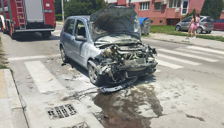 Движението в участъка е затрудненоКатастрофа е станала преди минути на