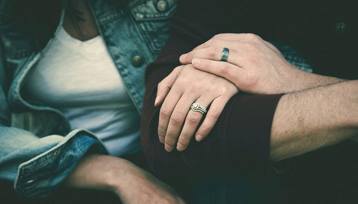 Има тънка линия, която разделя поверителността от тайната. Важно е