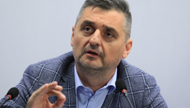 Изтеглени са милиарди кредити, а мерките срещу кризата са или