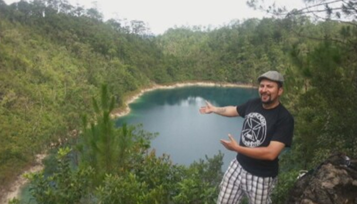 Вен Смит е хиперполиглот, който владее 24 езика. Българският е