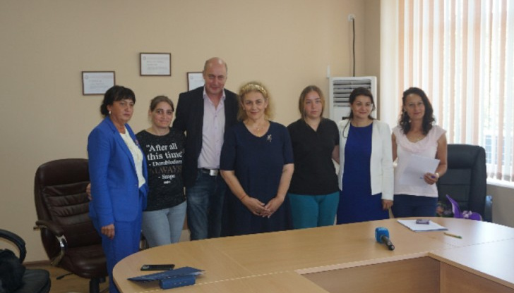 Обучението им в Русе ще е безплатно, а практиката ще