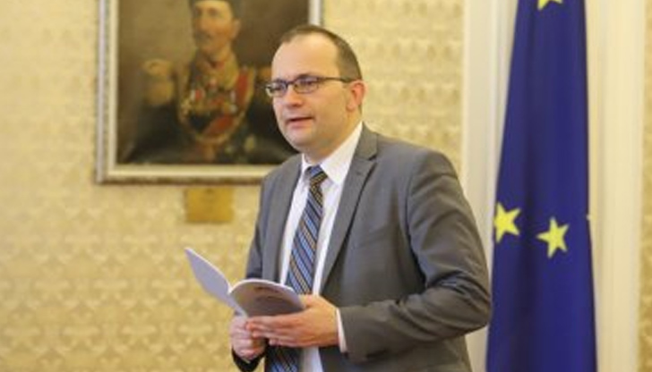 По думите му първият проучвателен мандат представлява единствения шанс за