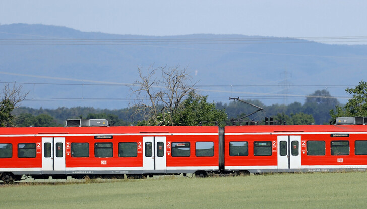 Само за 4 дни бяха продадени близо 3 милиона билетаСтотици