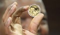 В Зимбабве продават златни монети, за да овладеят инфлацията