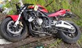 Мотоциклетист изхвръкна в храстите след дълга гонка с полицаи в Шумен
