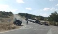 Военна платформа, превозваща танкове, се е преобърнала край Ново село