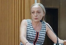 Общинската съветничка от ГЕРБ изказа недоволство от сключените борсови договори