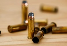 Забитият в главата й куршум бил забелязан едва на 2